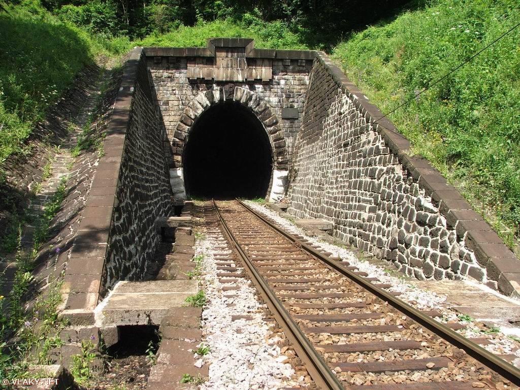 Najdlhsi-zeleznicny-tunel-Horna-Stubna